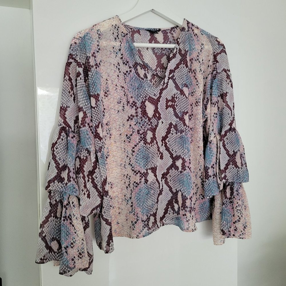 GUESS Tan, turquoise & faint wine Color Animal Print Shirt - Flyaway Blouse Sz S